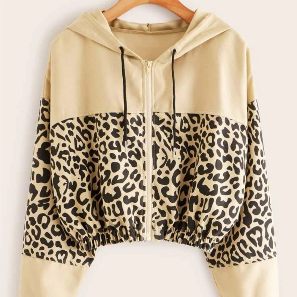 Contrast leopard panel drawstring hooded jacket